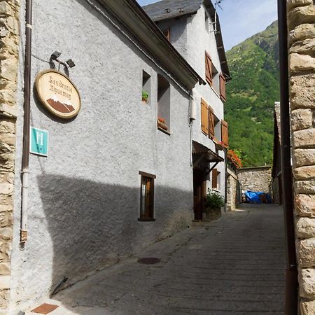 Hostal Aiguamog Salardú Exteriör bild