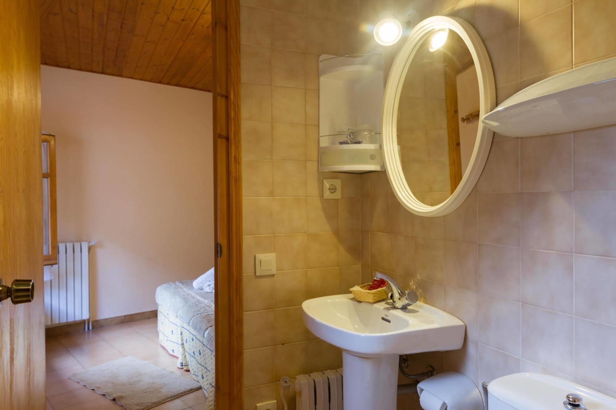 Hostal Aiguamog Salardú Exteriör bild