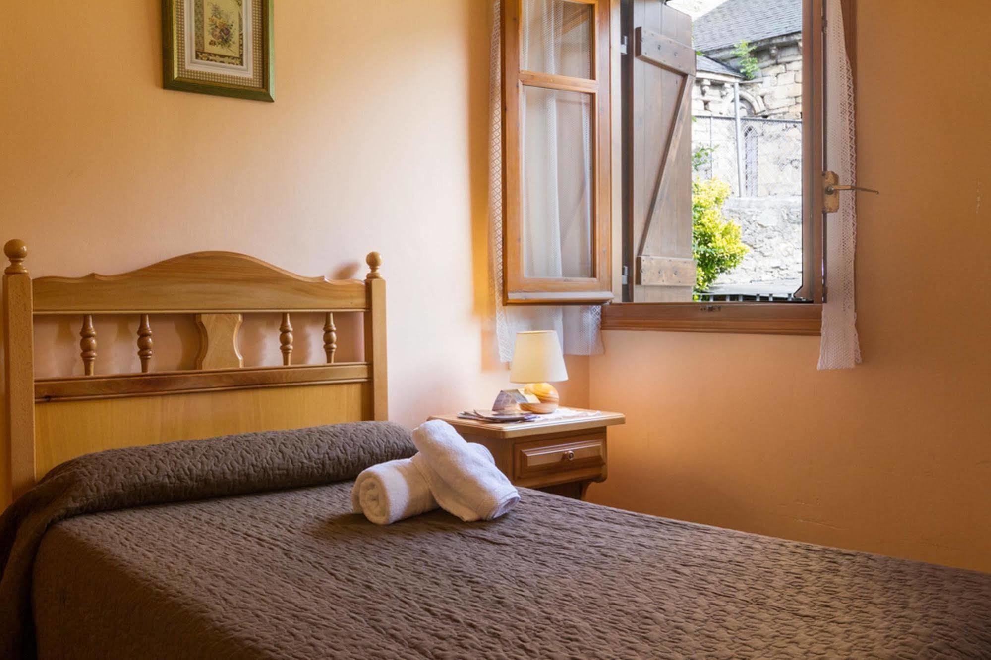 Hostal Aiguamog Salardú Exteriör bild