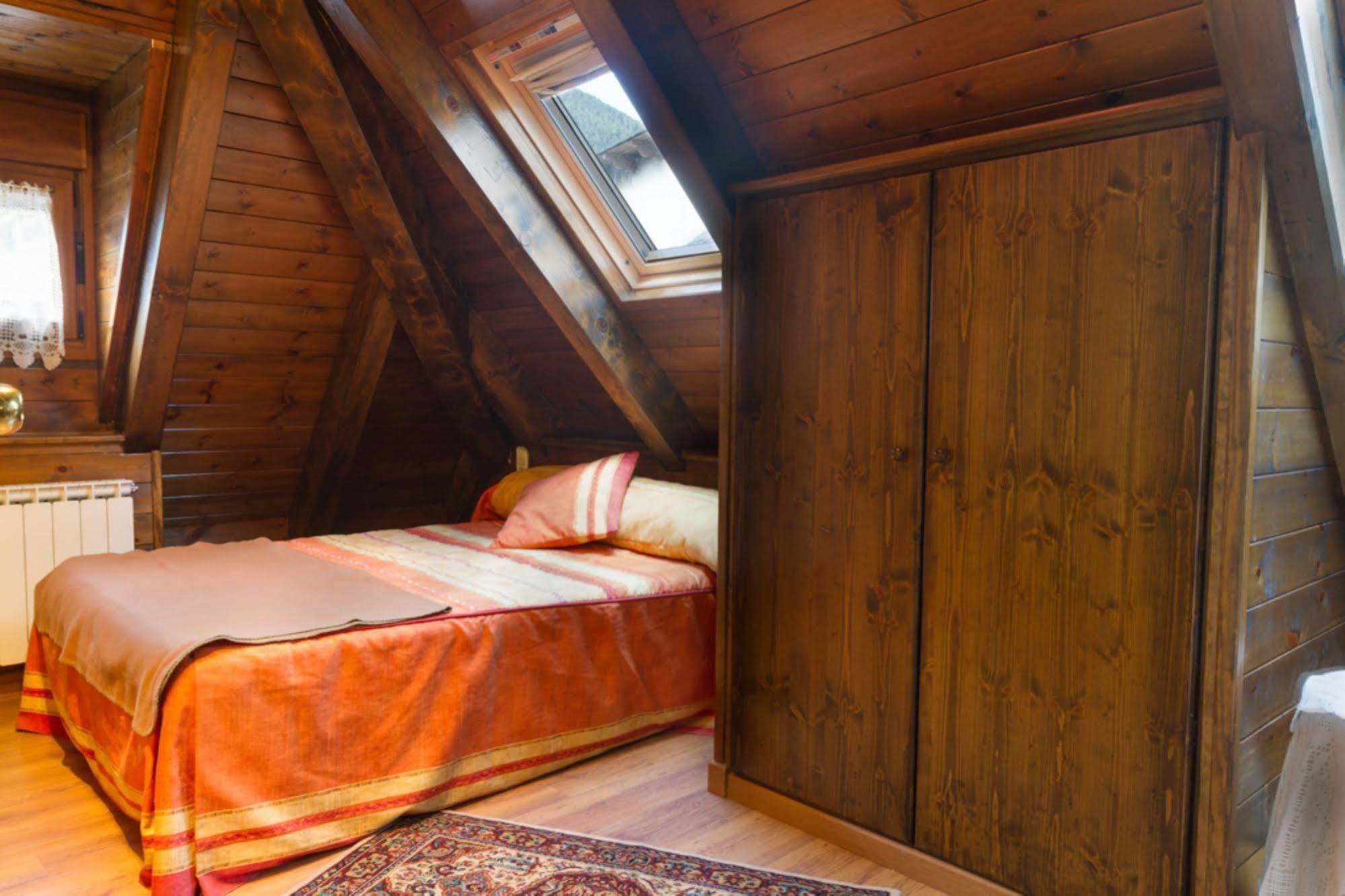 Hostal Aiguamog Salardú Exteriör bild