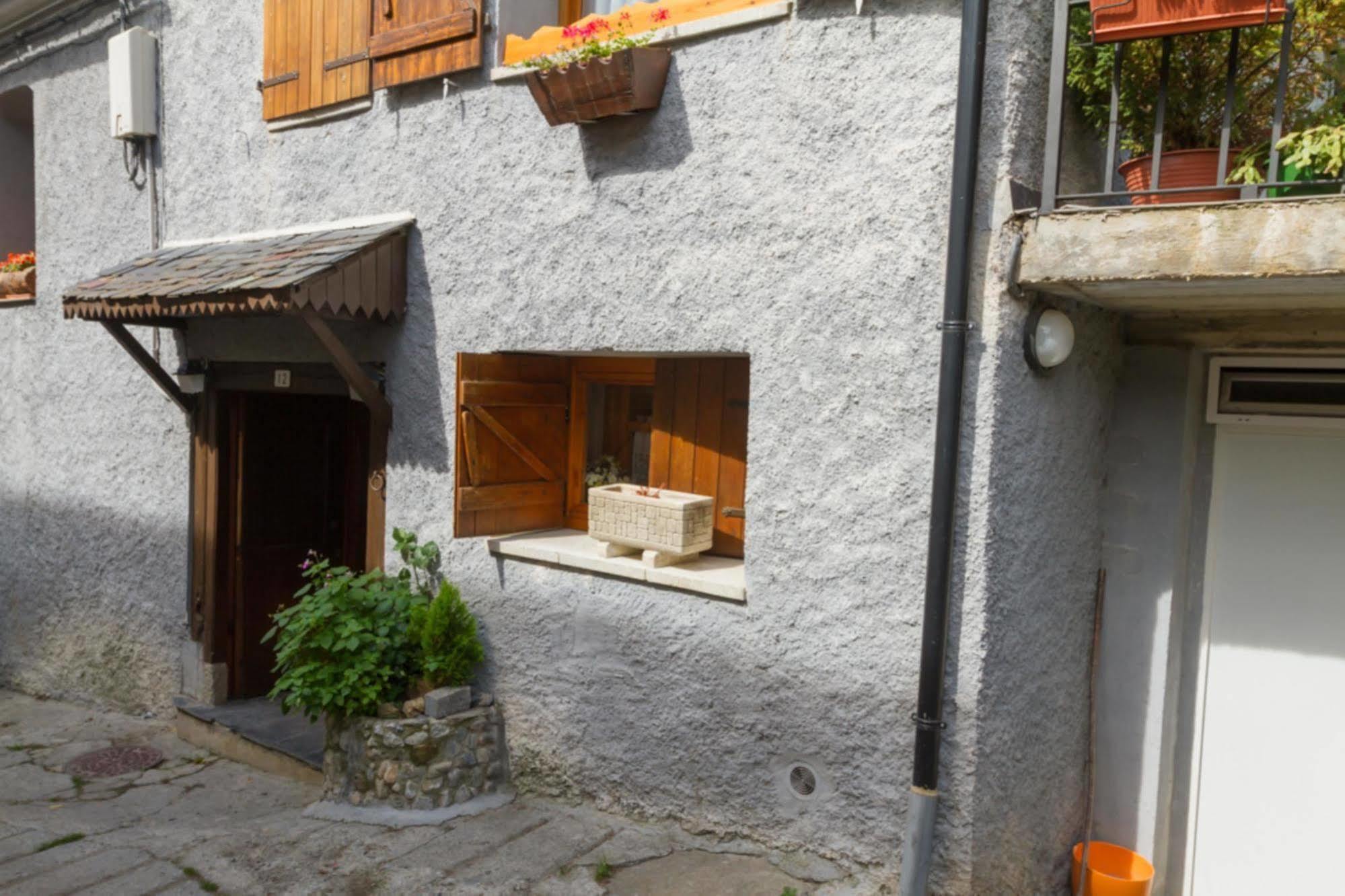 Hostal Aiguamog Salardú Exteriör bild