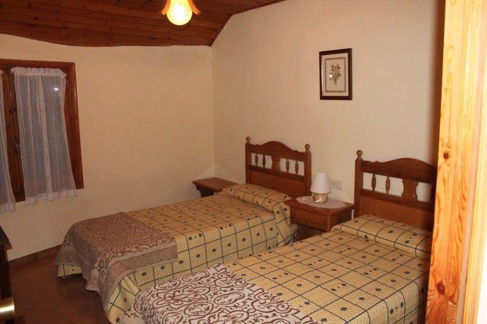 Hostal Aiguamog Salardú Exteriör bild