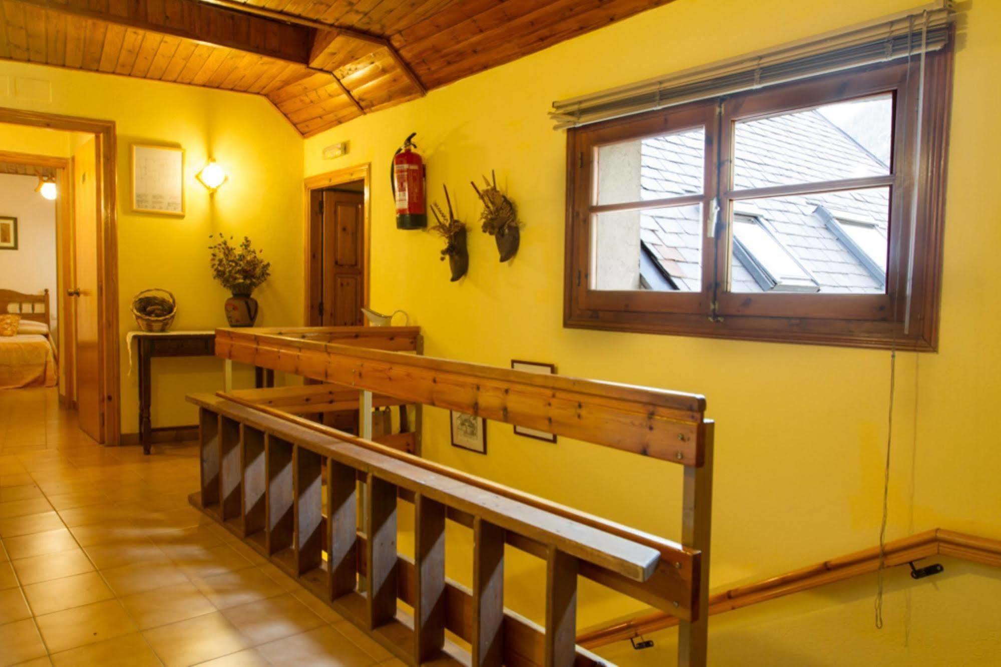 Hostal Aiguamog Salardú Exteriör bild